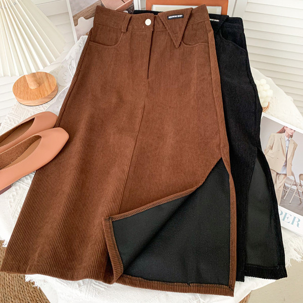 Modern női kordbársony szoknya magas derékkal és hasítékkal