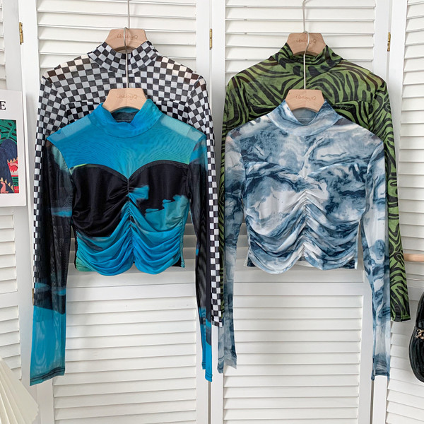 Moderna ženska kratka bluza s niskom kragnom