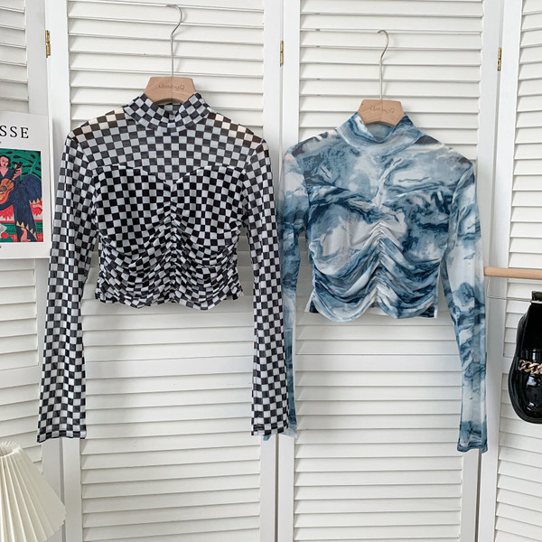 Moderna ženska kratka bluza s niskom kragnom