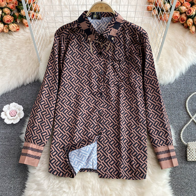 Ženska košulja na gumbe i klasičnu kragnu u četiri boje