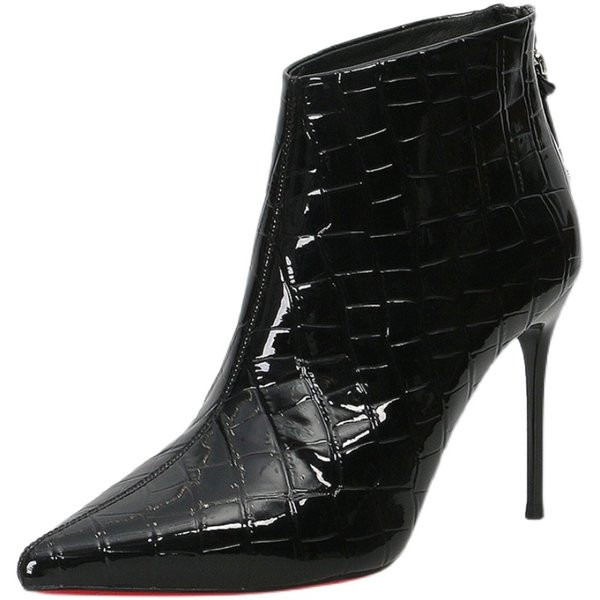 Stílusos női csizma műbőr hegyes sarokkal ellátott modellből