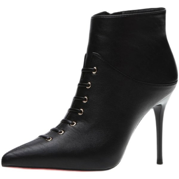 Modern női csizma hegyes modell fűzős