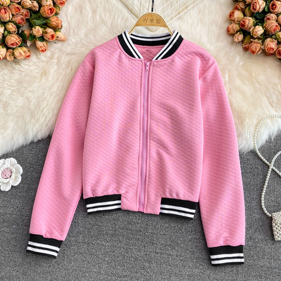 Naiste vabaaja kolmevärviline lukuga sügisjope