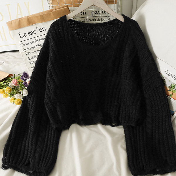 Rövid női pulóver kerek nyakkivágással