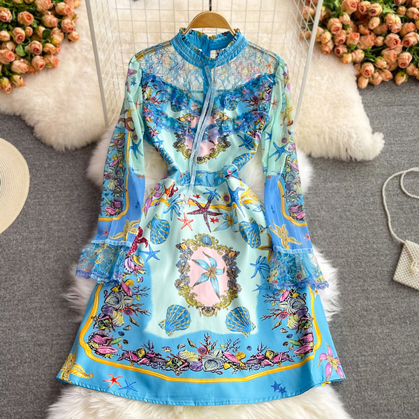 Modern női ruha színes kék mintával