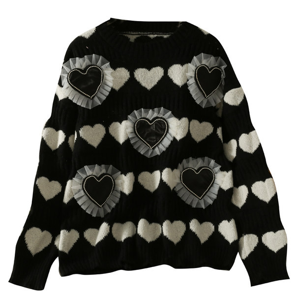 Női kötött pulóver kerek nyakkivágással, 3D elemekkel