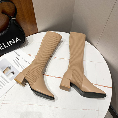 Stiilsed naiste saapad tavaline kontsaga mudel