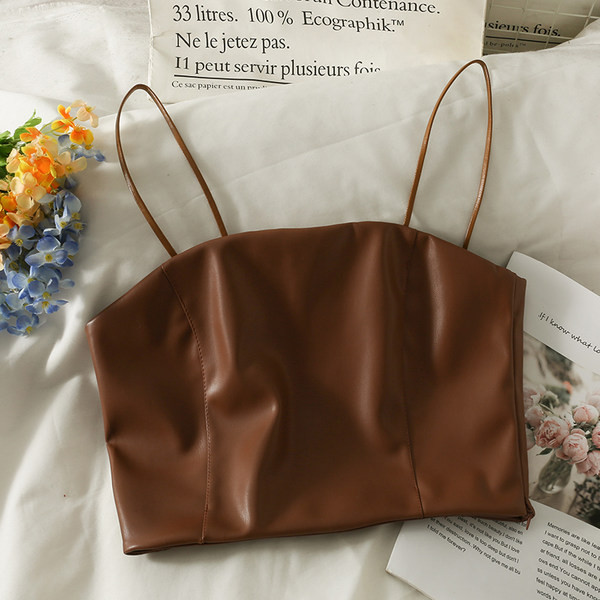 Női bőr melltartó vékony pántokkal