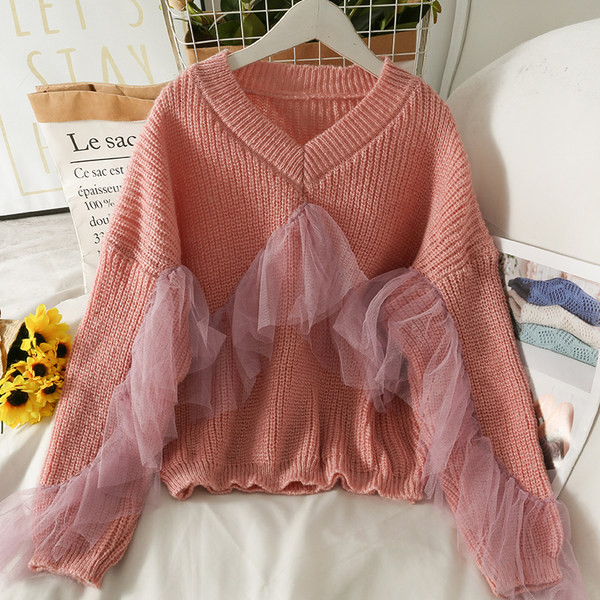 Női pulóver spitz nyakkivágással és hosszú ujjal