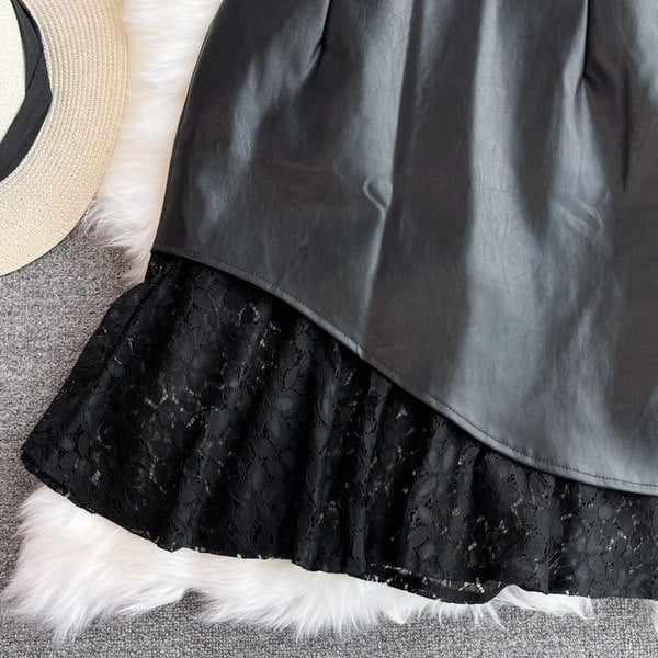 Női szoknya magas derékkal és csipkével - fekete színű