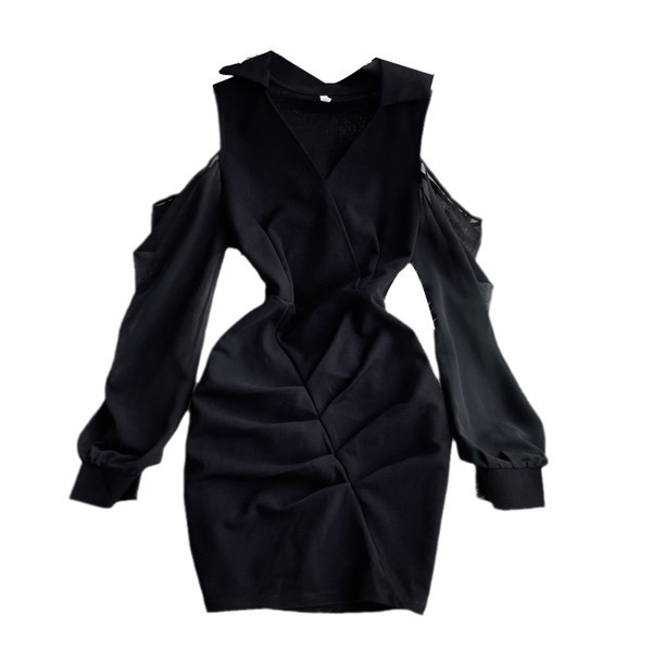 Modern női ruha csupasz vállakkal és spitz nyakkivágással