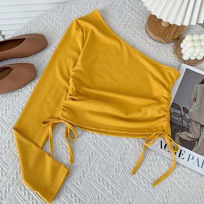 Lühike naiste ühe varrukaga pluus