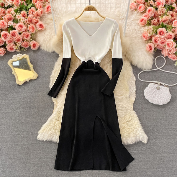 Női hosszú ruha hasított és spitz nyakkivágással