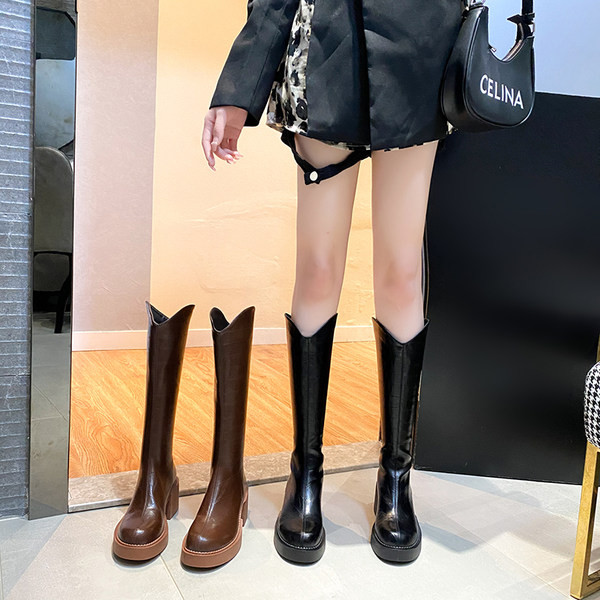 Női csizma sima alkalmi modell cipzárral