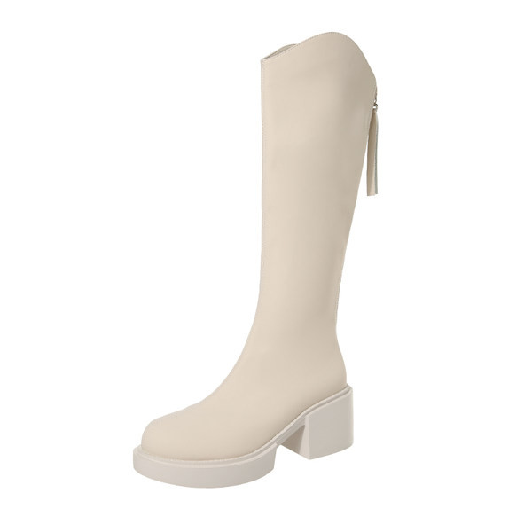 Női csizma lekerekített modell cipzárral