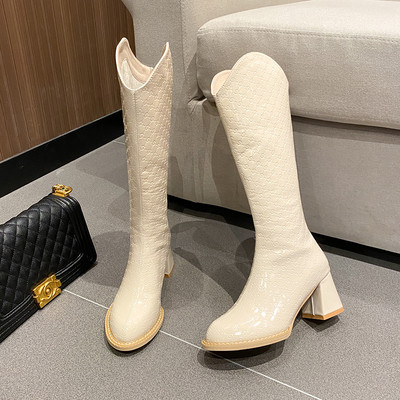 Női csizma 7 cm magas sarokkal, cipzárral