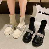 Női zoknis csizma díszkövekkel