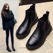 Sima, lapos talpú női csizma modell