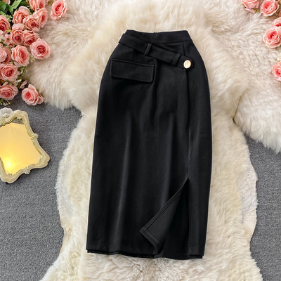 Modern női szoknya hasított, magas derékkal - fekete színű