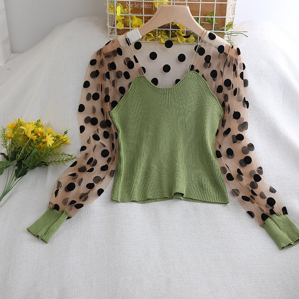 Pöttyös, hosszú ujjú női blúz