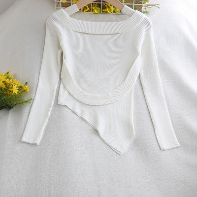 Aszimmetrikus, hosszú ujjú női blúz