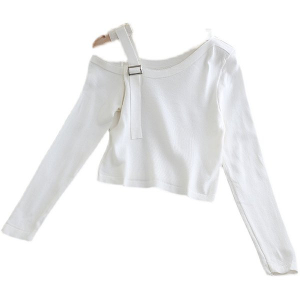 Rövid női blúz csatos és hosszú ujjú