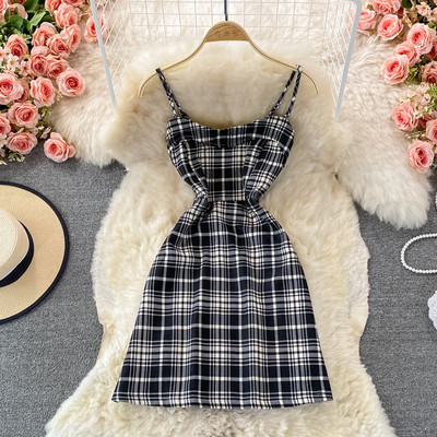 Ženska moderna kratka haljina na tanke naramenice