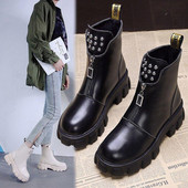 Novi model ženskih čizama sa patentnim zatvaračem i metalnim elementima