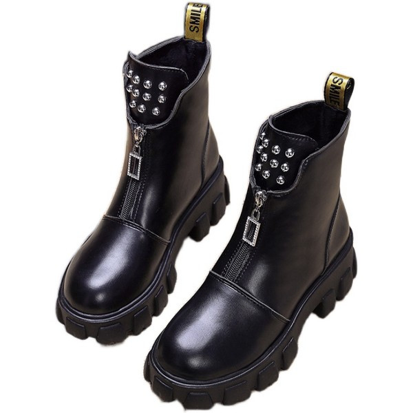 Novi model ženskih čizama sa patentnim zatvaračem i metalnim elementima