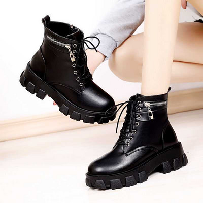 Μοντέρνες μπότες με τραχιά σόλα με φερμουάρ και κορδόνια για γυναίκες