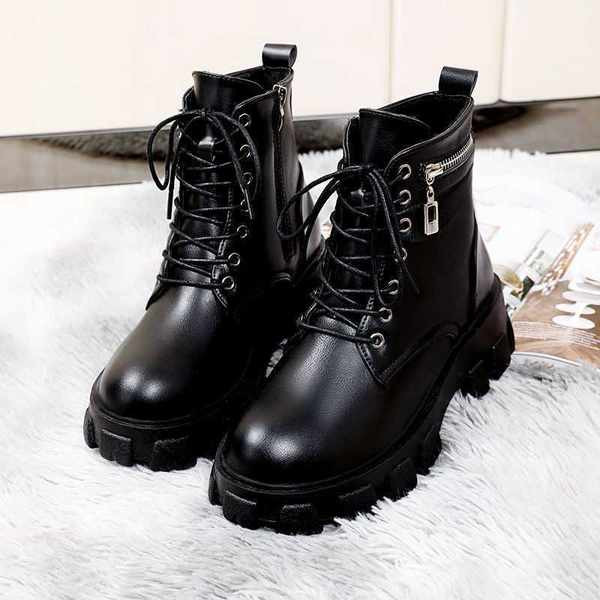 Μοντέρνες μπότες με τραχιά σόλα με φερμουάρ και κορδόνια για γυναίκες