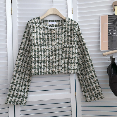 Ruuduline naiste nööpidega tviidmantel