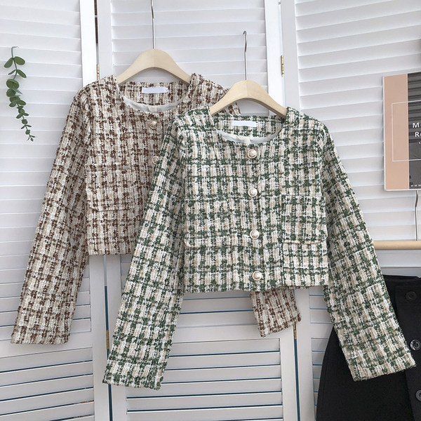 Ruuduline naiste nööpidega tviidmantel