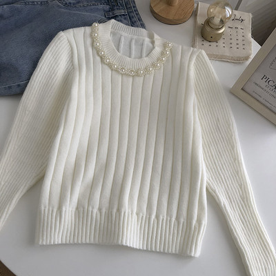 Női pulóver gyöngypánttal