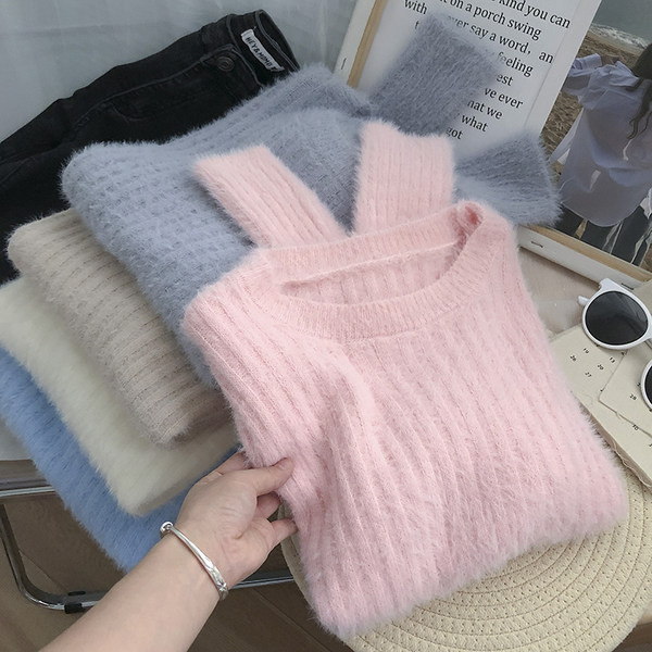 Naiste ovaalse kaelusega sulekampsun