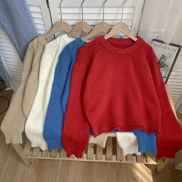 Sima modell női pulóver ovális nyakkivágással