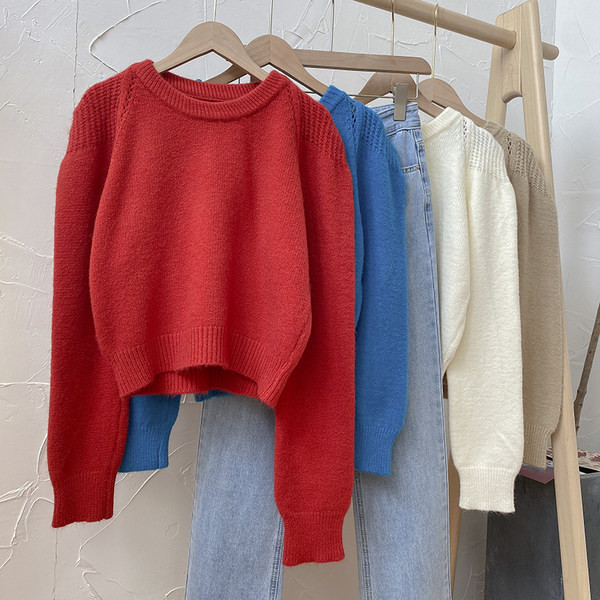 Sima modell női pulóver ovális nyakkivágással