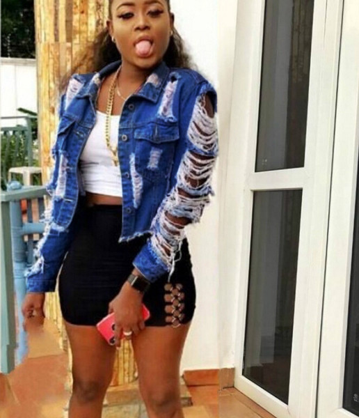 Női aktuális farmerdzseki szakadt motívumokkal, hosszú ujjú