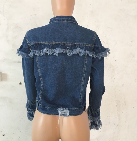 Kaasaegne naiste narmaste ja pikkade varrukatega teksajakk