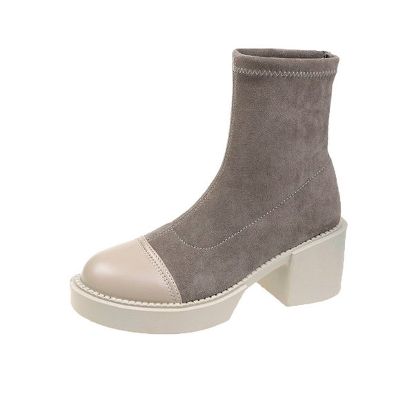 Női csizma szögletes sarkú lekerekített modellel