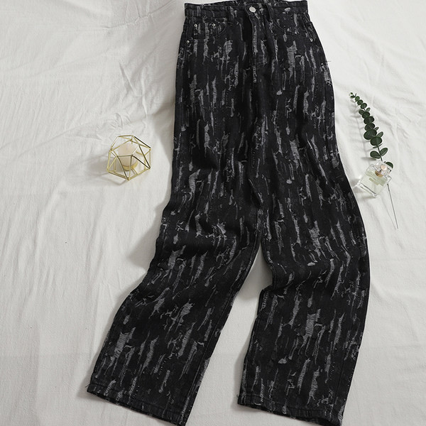 Modern, zsebes és magas derékú farmer - nőknek