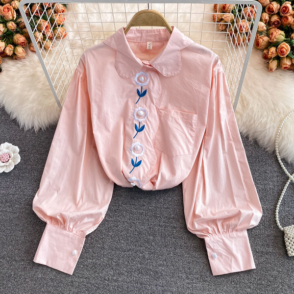 Női alkalmi ing zsebbel és hímzéssel