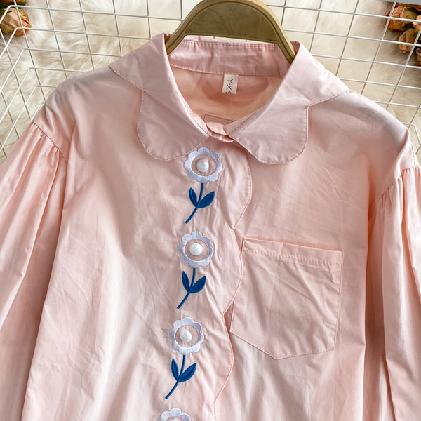 Női alkalmi ing zsebbel és hímzéssel