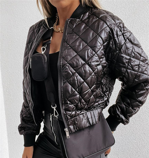 Moderan kratki model ženske jakne s patentnim zatvaračem