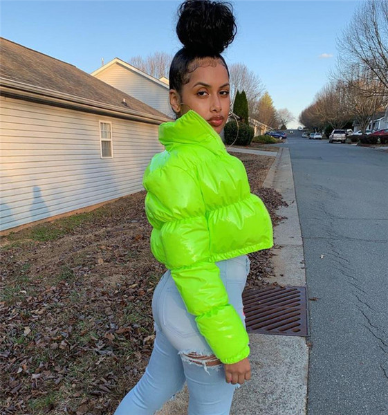 Moodne naiste jope lühike tavaline lukuga mudel