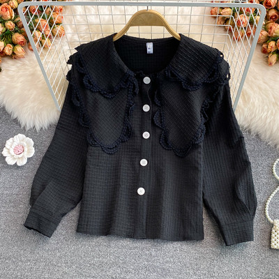 Naiste nööpide ja tikanditega särk