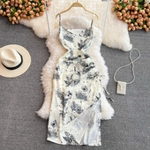 Naiste moodne lõhiku ja peenikeste rihmadega kleit