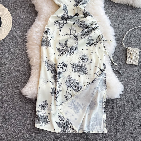 Naiste moodne lõhiku ja peenikeste rihmadega kleit