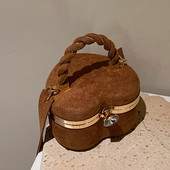 Szív alakú, öko-velúr női táska