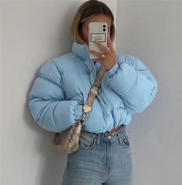 Női modern rövid kabát széles modell cipzárral